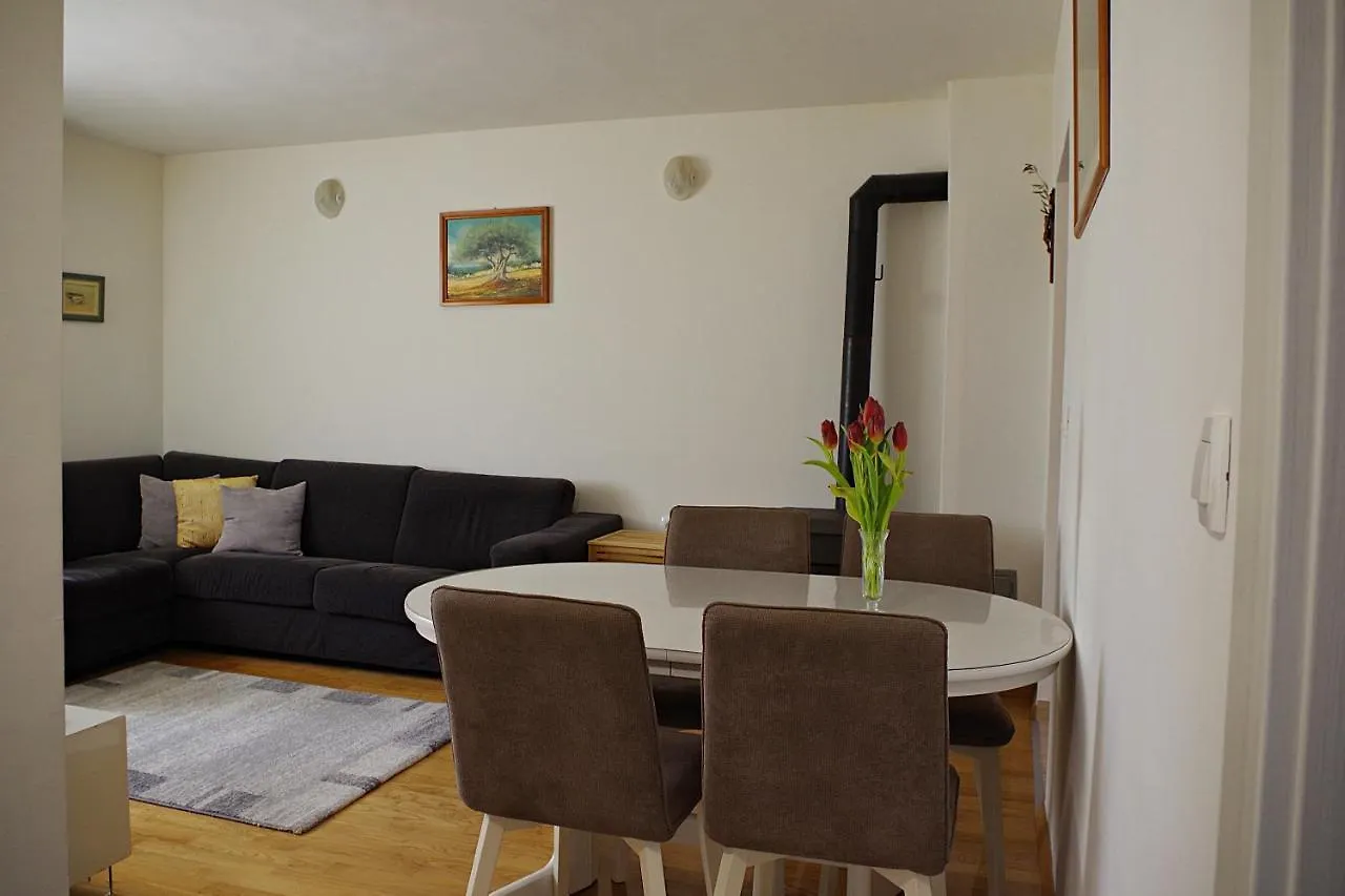 Apartment Pradini Poljana  0*, Poljana (Ugljan)